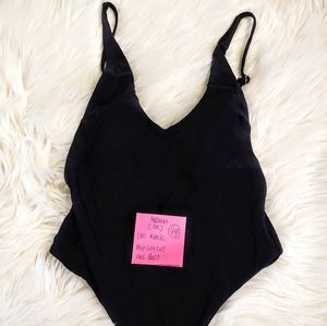 🌴1 pc. Black Bathing Suit